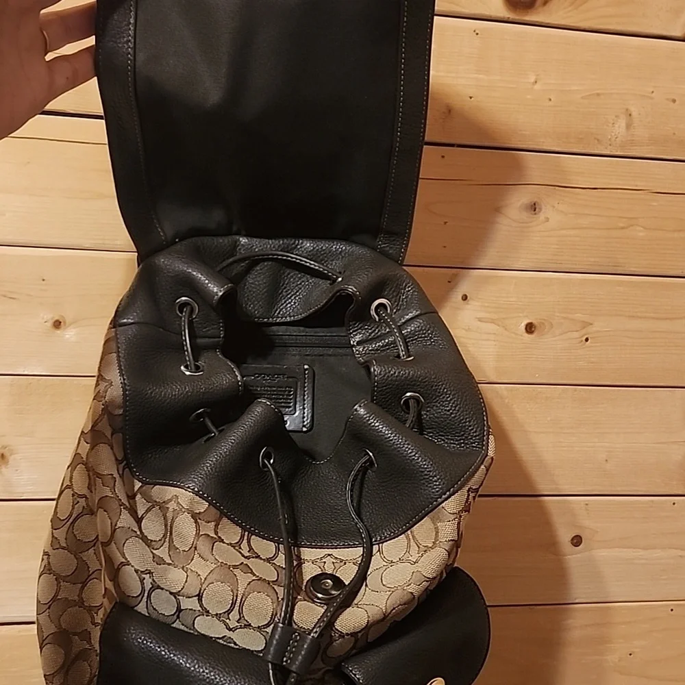Coach Billie Backpack Signature Canvas Refined Leather - Picture 4 of 12